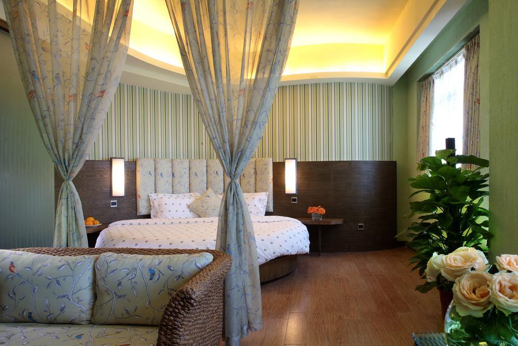 Forest City Resort Hotel Haikou  Zimmer foto
