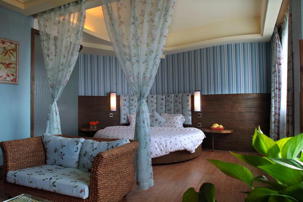 Forest City Resort Hotel Haikou  Zimmer foto